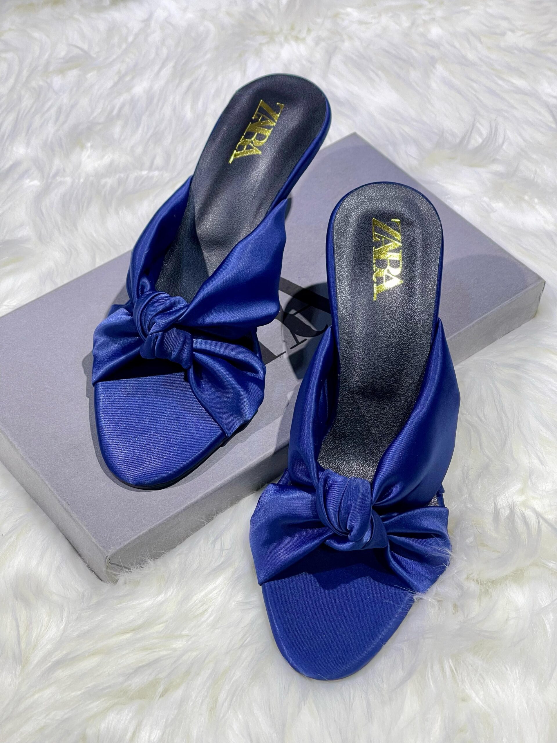 Crystal Embellished Pointed Toe Kitten Heel Mules Luxury Evening Slip-On Pumps (8)