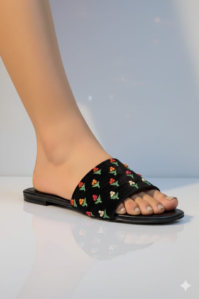 Elegant Pointed-Toe Slingback Flats – High-Shine Finish with Bold Geometric Hardware (10)